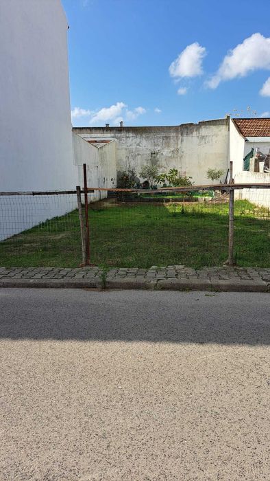 Grande Oportunidade: Terreno com Projeto Aprovado e Licenças Pagas