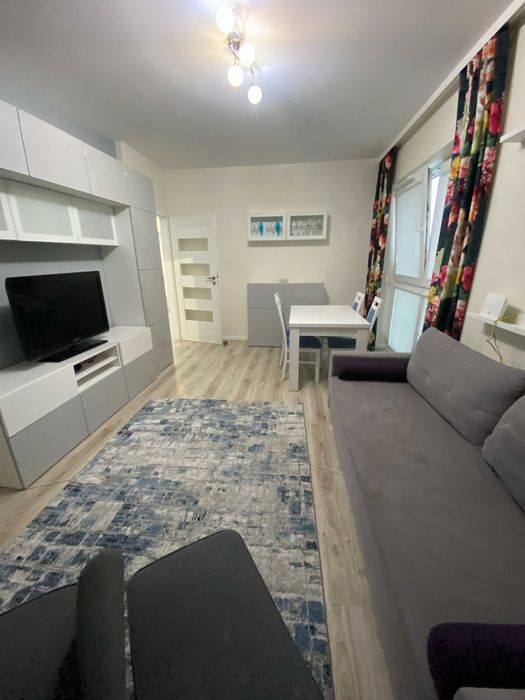 Apatrament Deluxe na doby, Rondo Wiatraczna