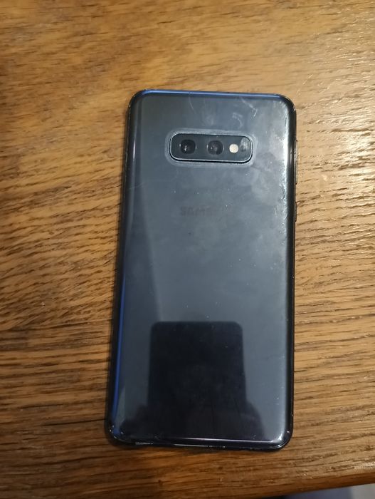 Samsung S10e uszkodzony