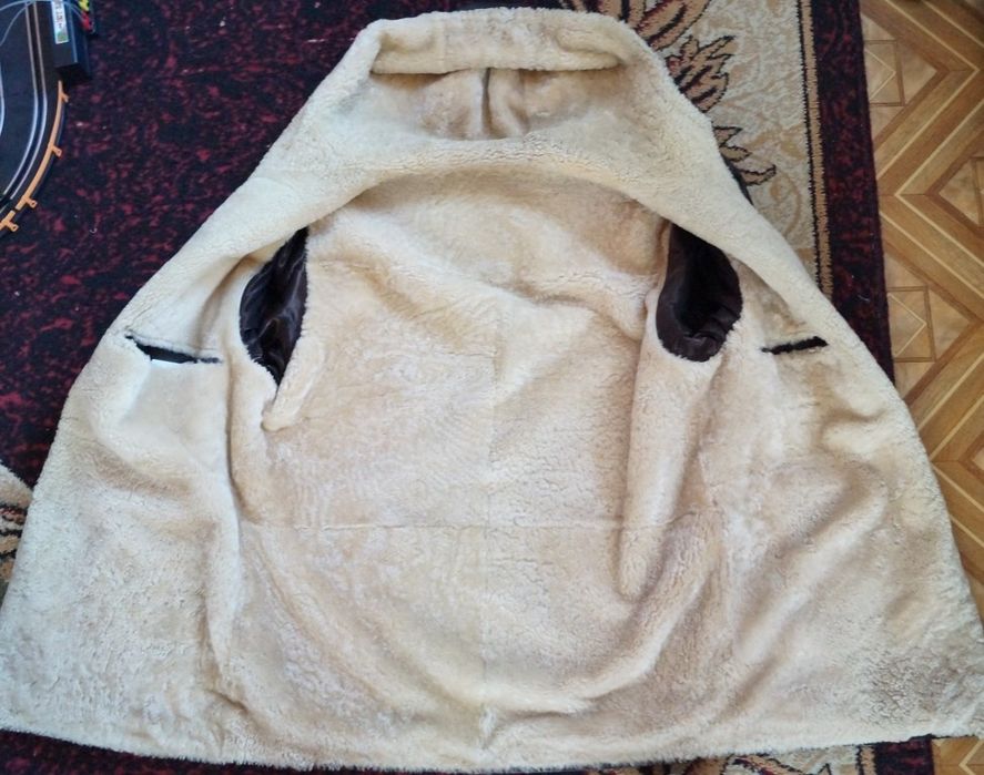 Продам дублёнку кожаную на меху.