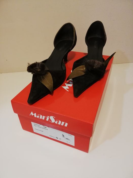 Mules castanhas / aplicação dourada Tam 36