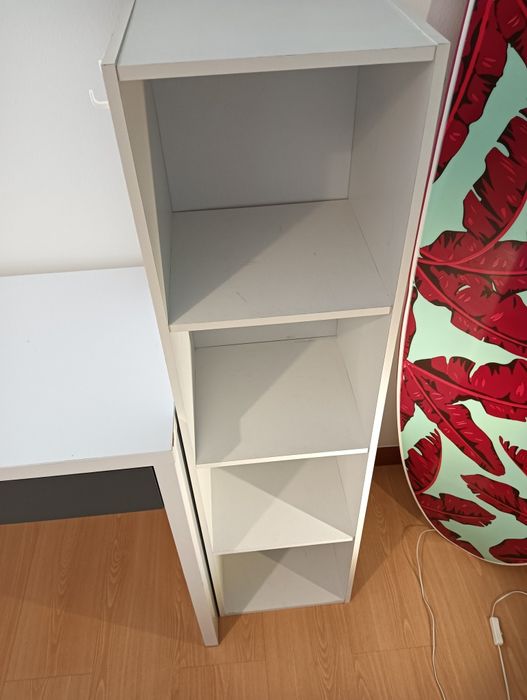 Móvel estante. Bom estado