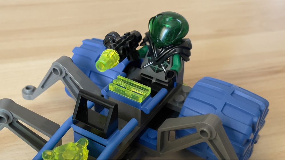 LEGO System Space: Insectoids 6837 Cosmic Creeper