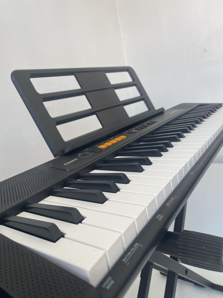 Teclado Casio CT-S100 + Suporte NOVO! Comece a tocar hoje!