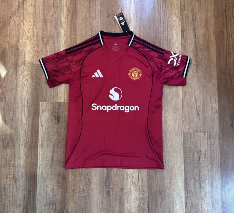 Koszulka Manchester united sezon 25/26 rozmiar L