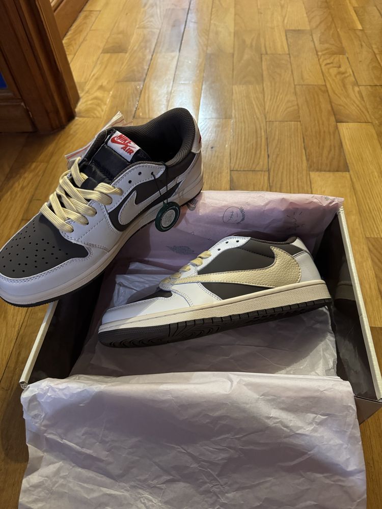Travis Scott Air Jordan 1 Low OG "Reverse Mocha"