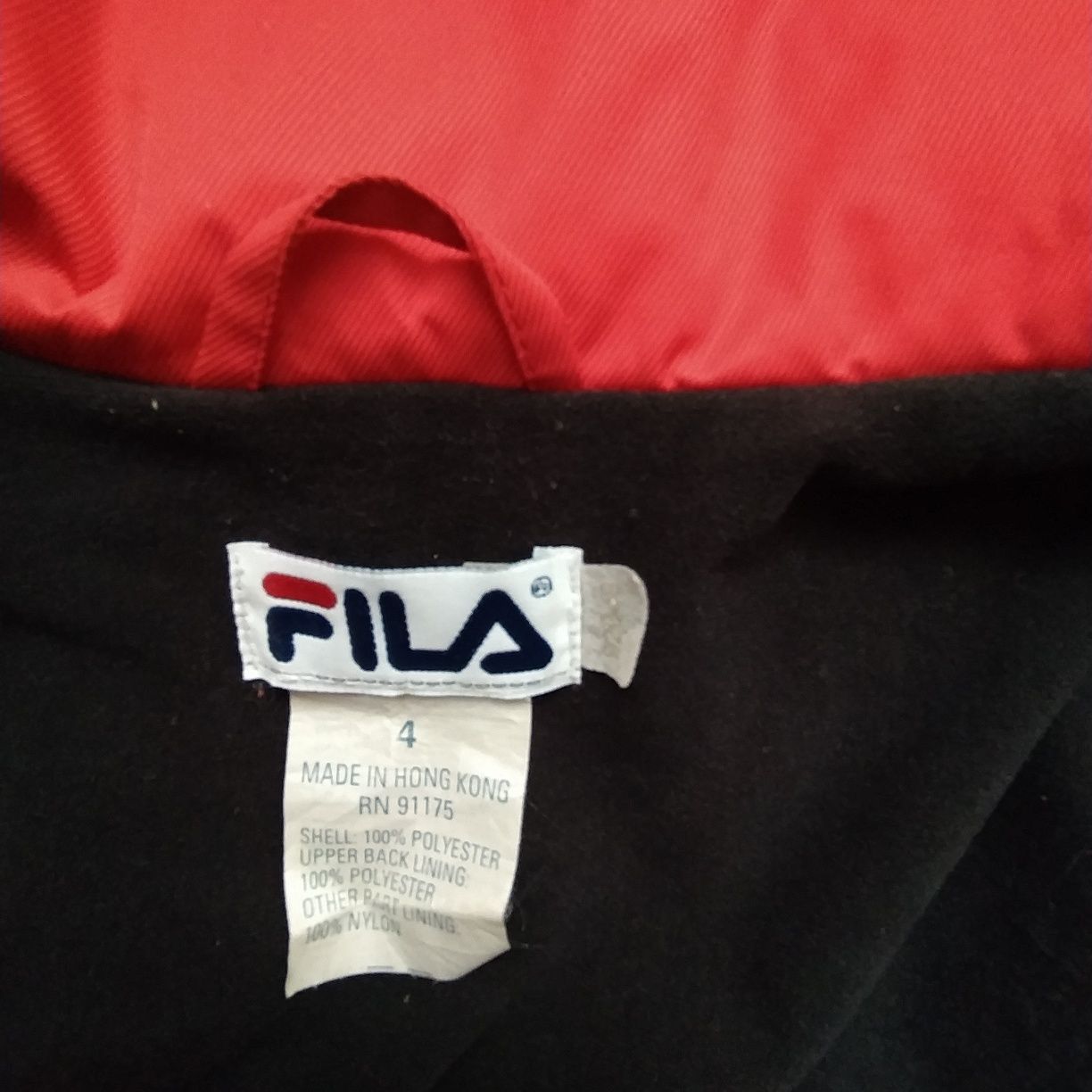 Куртка fila. Розмір S,M .