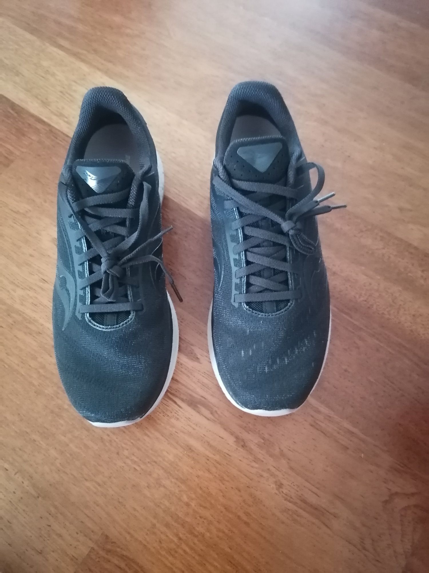 Saucony Endorphin speed rozmiar 42,5