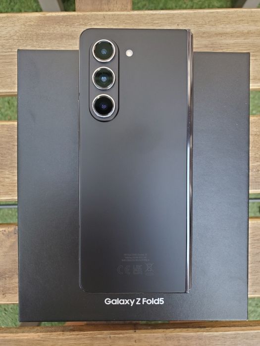 Samsung Galaxy Fold 5 - 512 GB