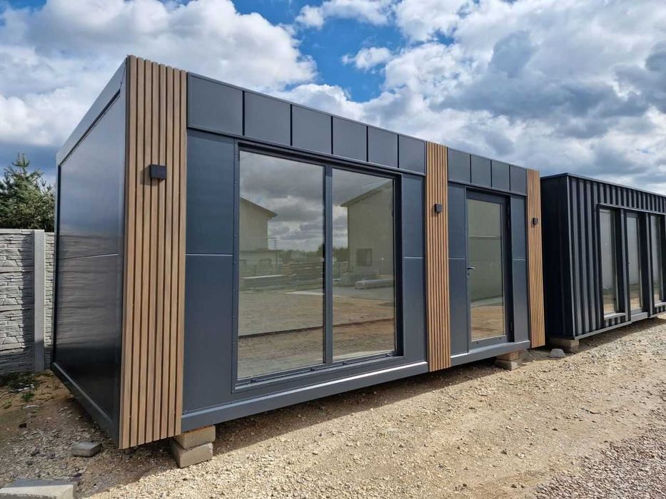 Izolowany pawilon biurowy 6x3 m – całoroczny, kontener
