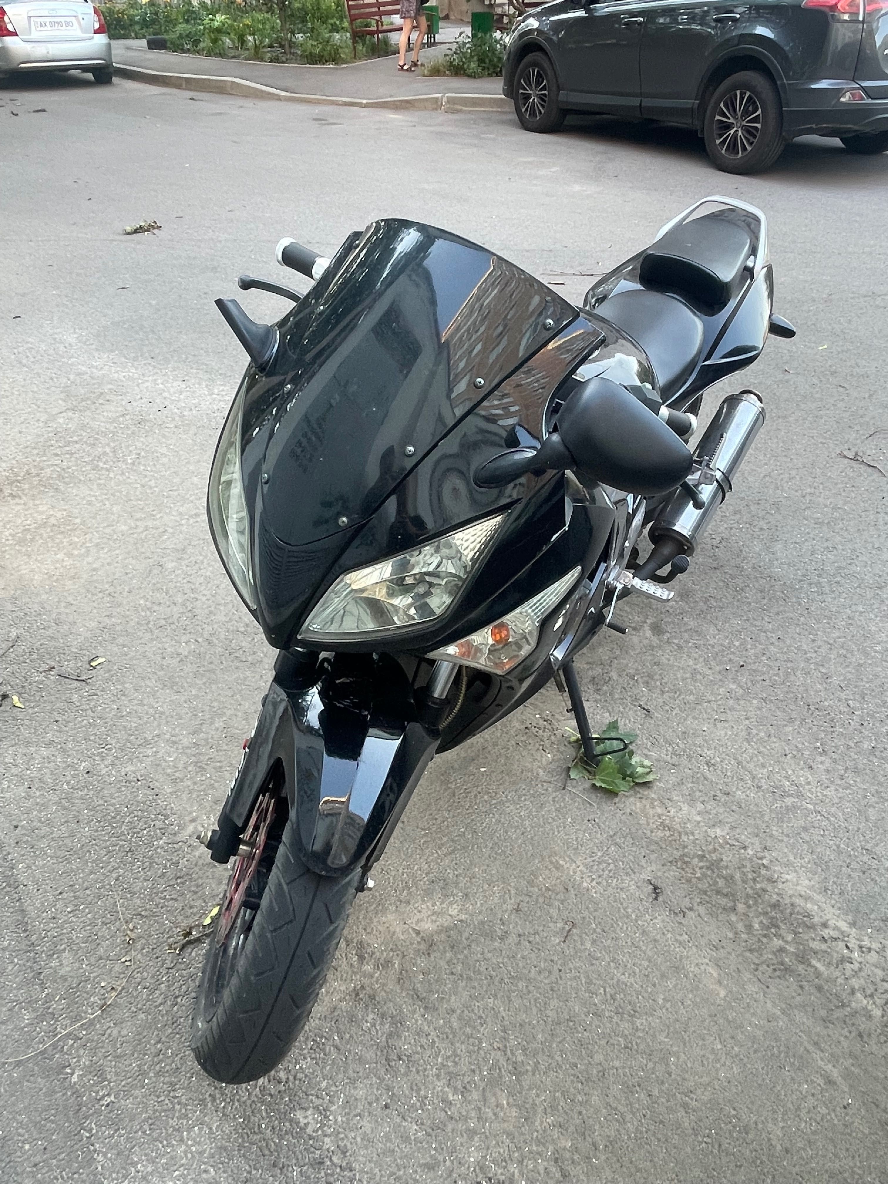 Мотоцикл 250 кубов