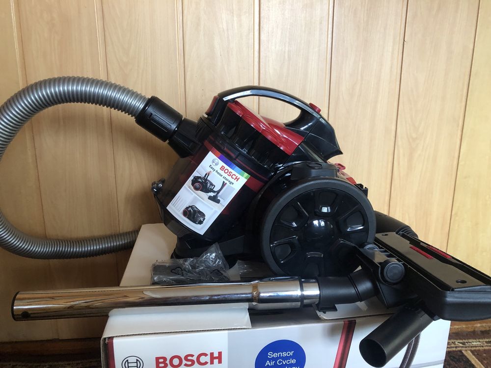 Пилосос новий Bosch