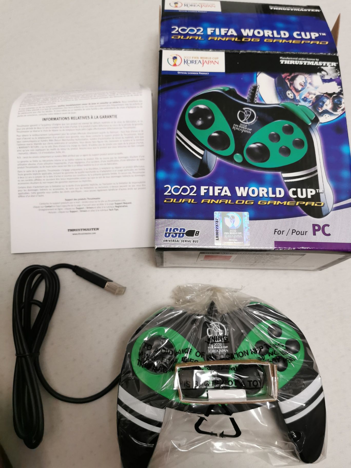 NOWY Thrustmaster 2002 FIFA World Cup Dual Analog Gamepad PC UNIKAT