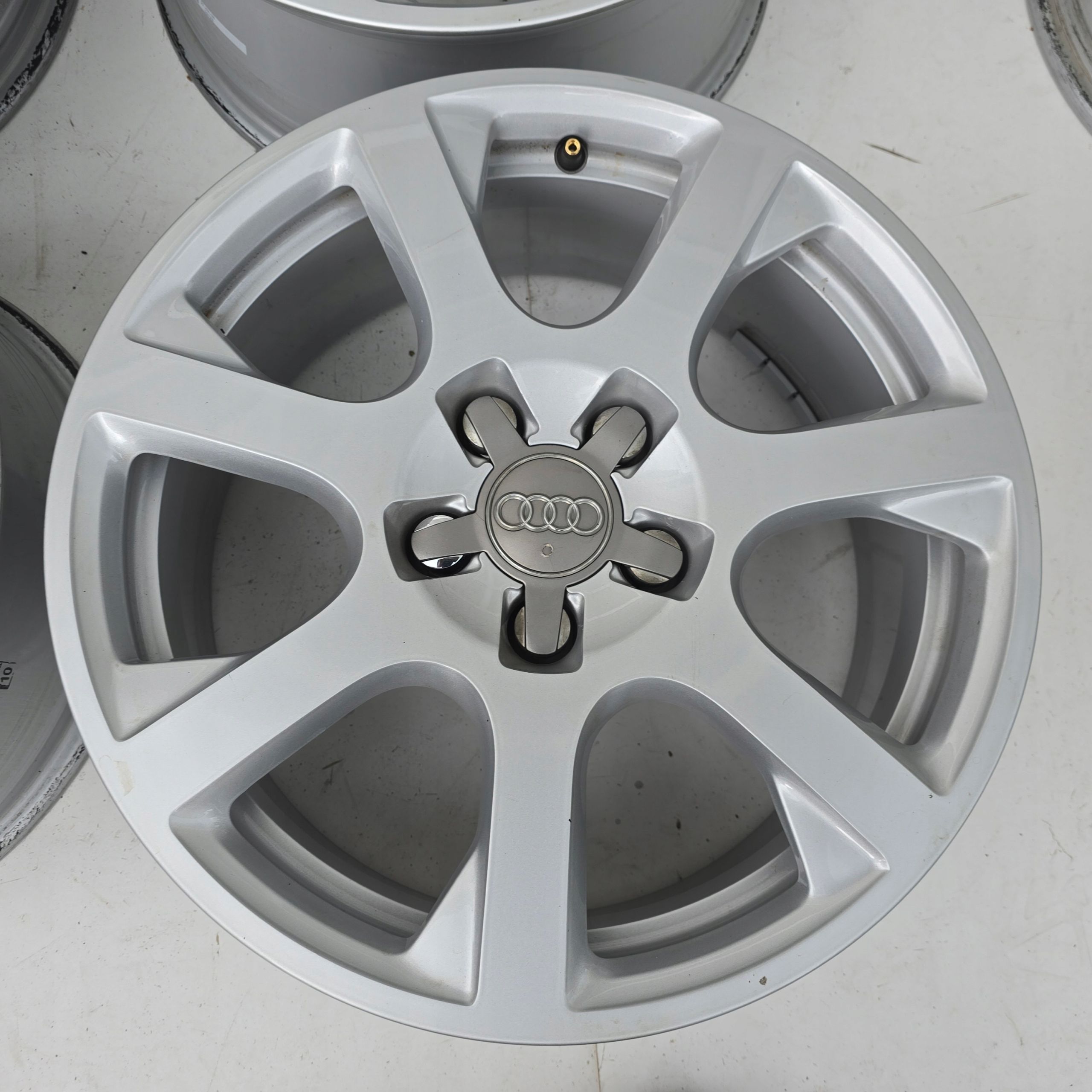 Audi Q5 A4 B8 B9 A6 C6 A3 17" 5x112 7.0 ET37 4X