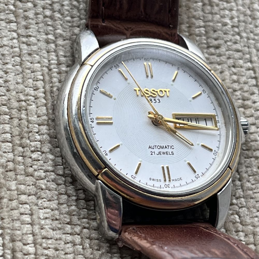 оригінальний годинник швейцарської фірми Tissot
