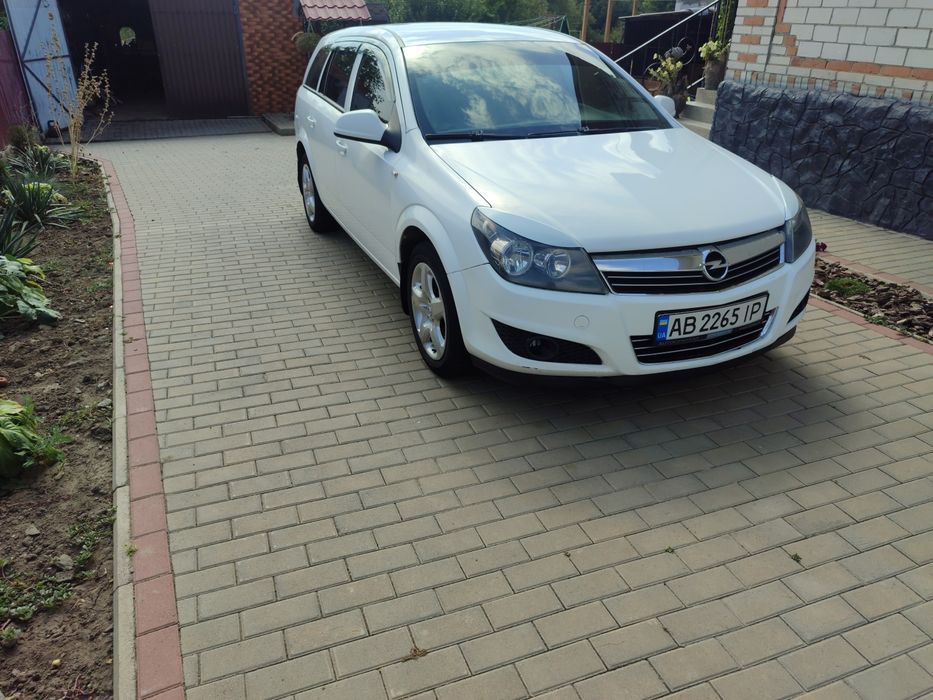 Опель Астра Н 2011 р.