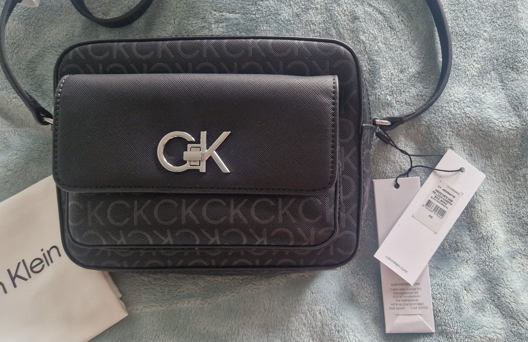 Calvin Klein torebka Re- lock Camera bag mono