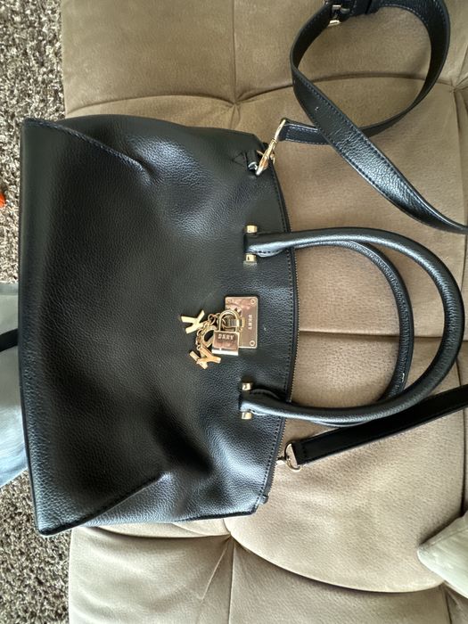 Шкіряна сумка DKNY