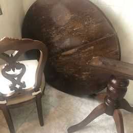 Mobília Madeira p/ Restauro (Mesa Redonda Extensível + 7 Cadeiras)