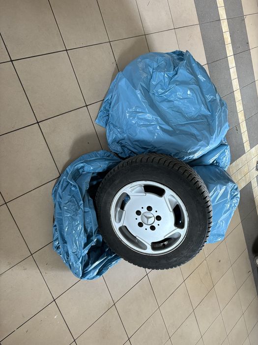 Sprzedam komplet kół Mercedes