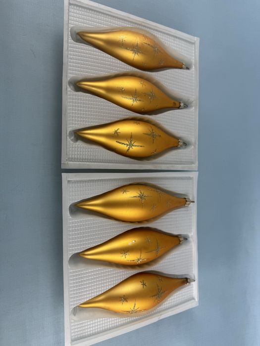 Złote sople z gwiazdkami ozdoby choinkowe świąteczne