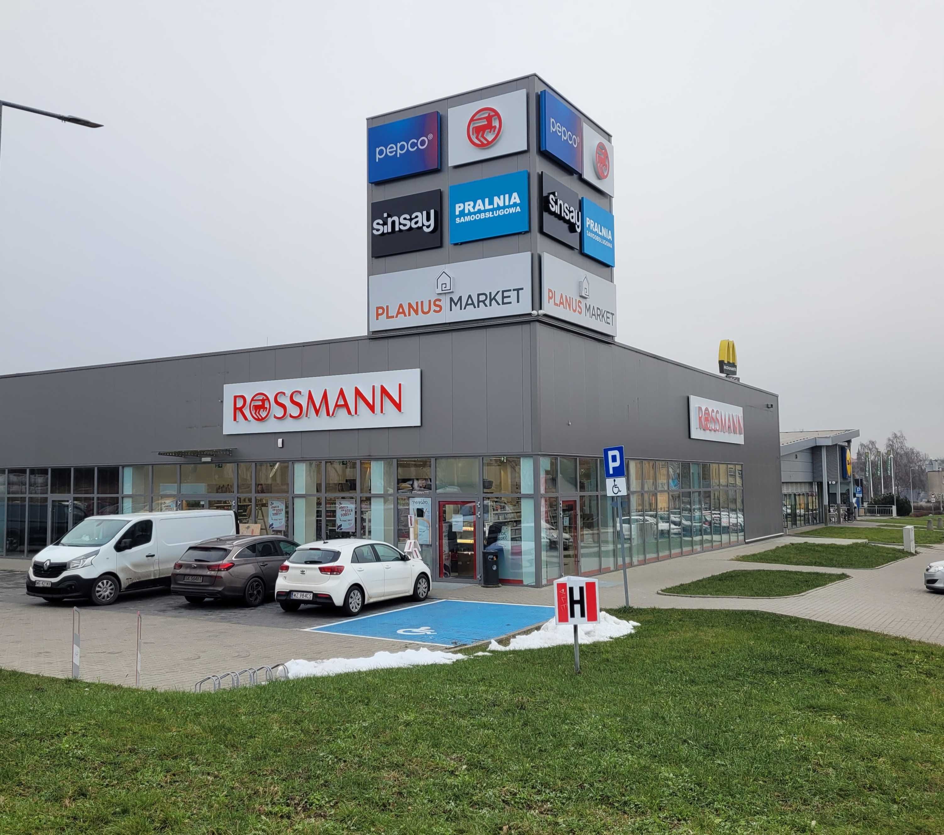 Do wynajęcia lokal handlowo-usługowy – Koszalin, ul. Dąbrowskiego 73