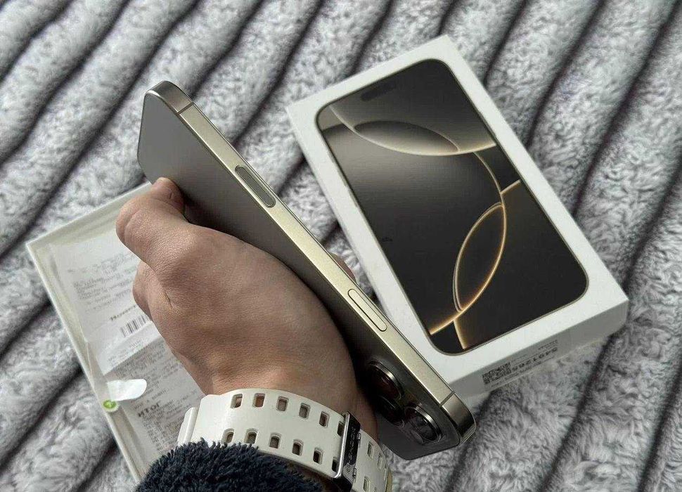 iPhone 16 Pro Max, 256 ГБ