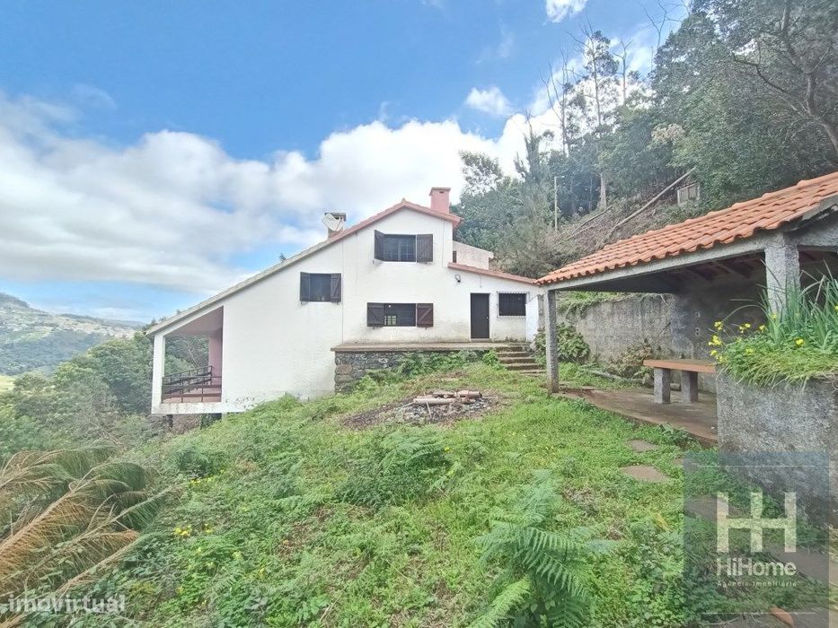 Parte indivisa (50%) - Moradia T2 com garagem, churrasco e terreno ...