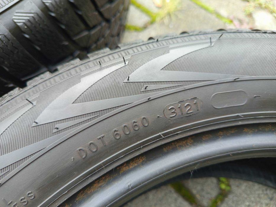 175/65/15 komplet opon Uniroyal i Nokian zima dot 4423 i 3121