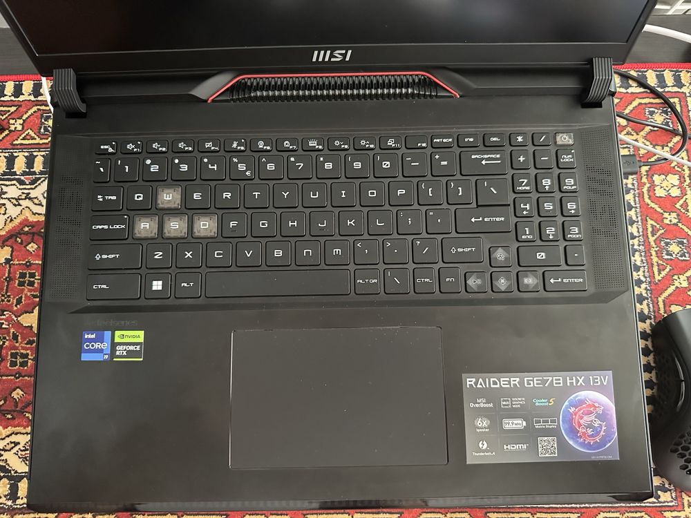 Sprzedam laptopa MSI z RTX 4080 / i9-13980HX