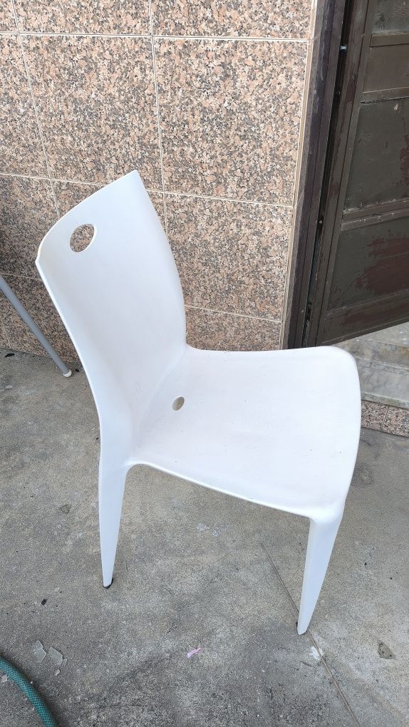 Vendo mesas e cadeiras para bar o restaurante
