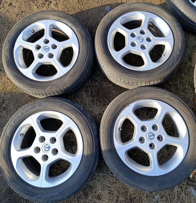 Felgi 16 5x114.3 Nissan Qashqai Juke X-Trail Leaf Qashqai+2 Primera
