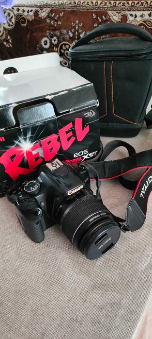 Фотоаппарат Canon  EOS Rebelvxsi 450D