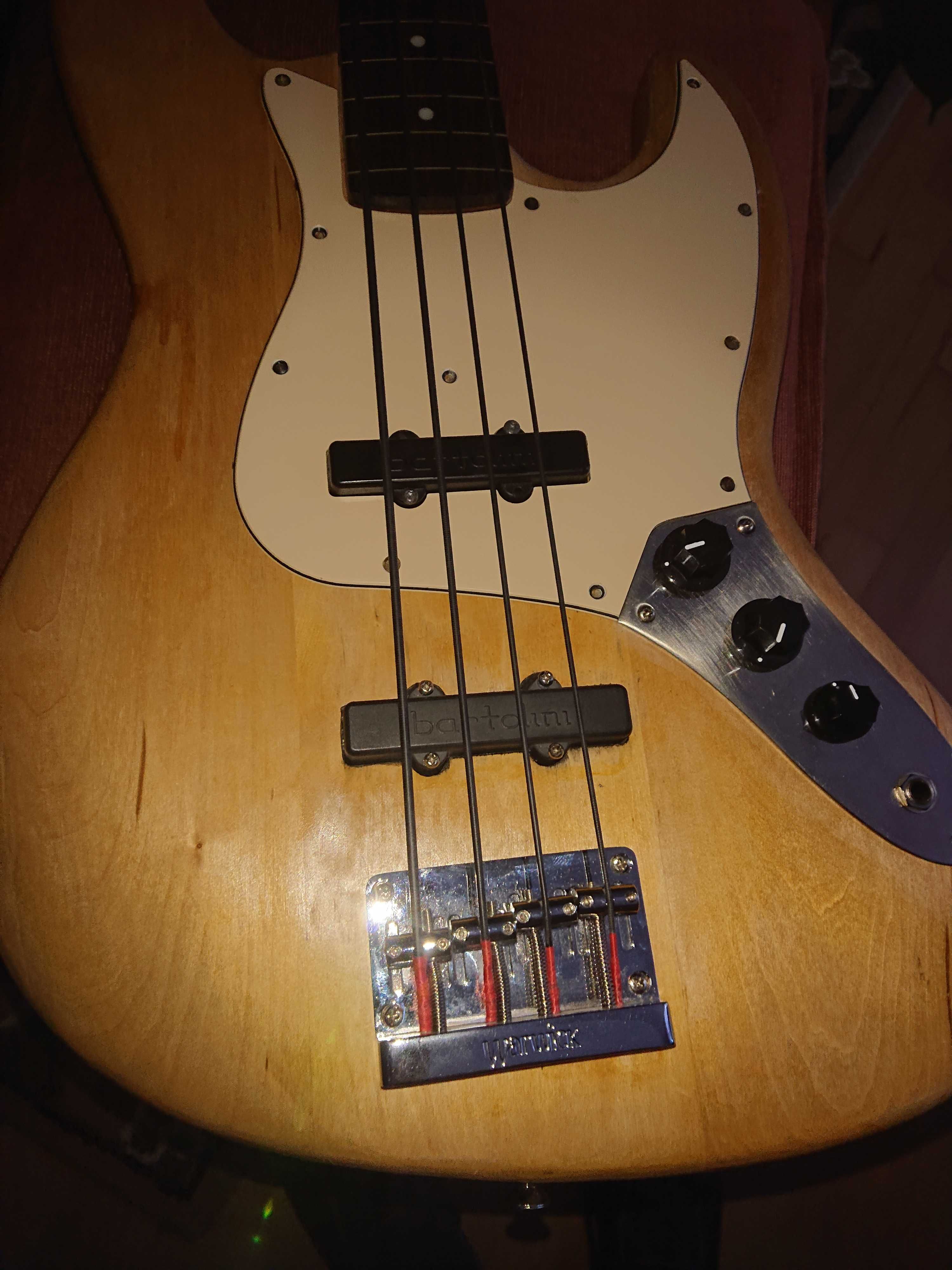 Gitara basowa fretless Vintage bartolini pickup