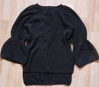 Sweter ze sznurowaniem na plecach