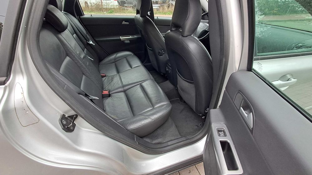 Volvo v50 2,0 benzyna ,klima ok ,super stan. Hak.2x koła