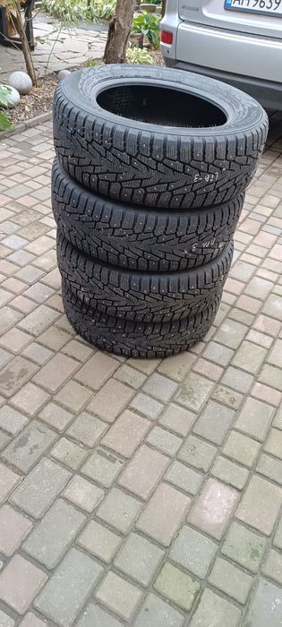 Продам зимнюю резину Nokian Nordman 7 SUV