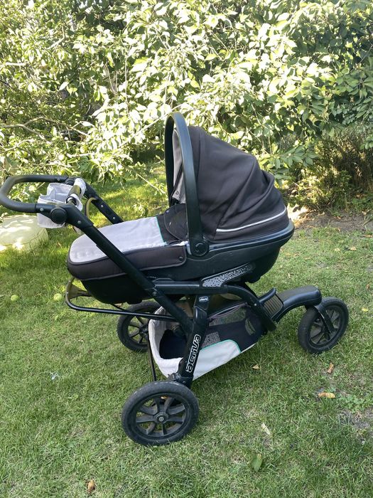Коляска chicco 3 в 1