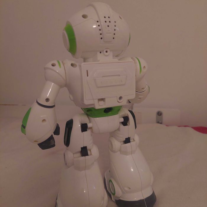 Robot varias funções