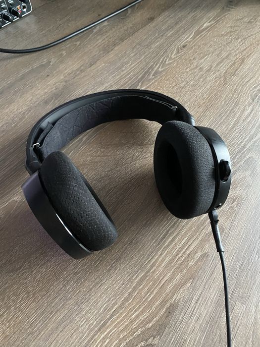 SLUCHAWKI SteelSeries arctis 5