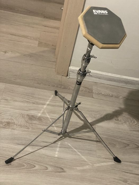 ТРенувальний пад Evans RealFeel на стійці (6”, стійка до 120 см)