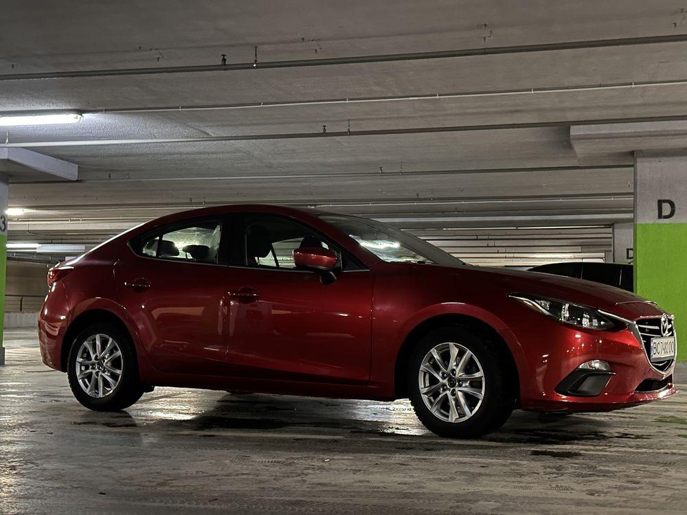 Mazda 3 2016 рік