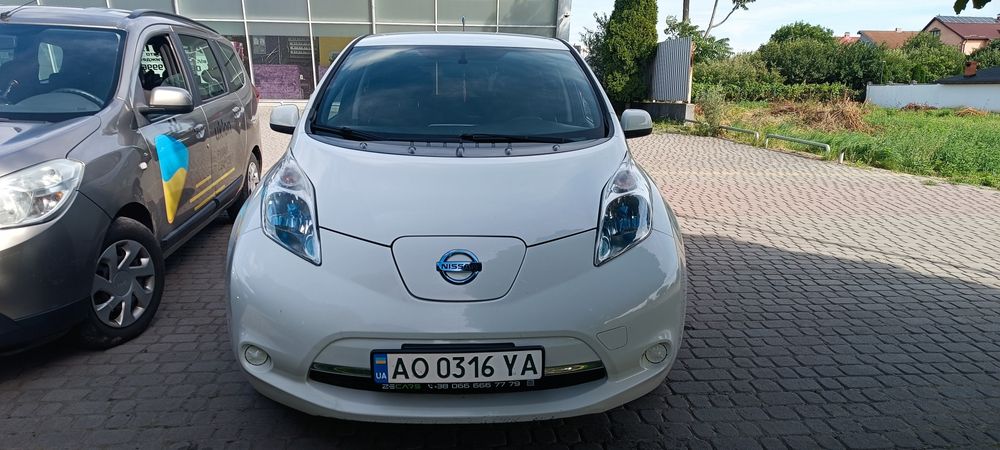 Продам Nissan Leat