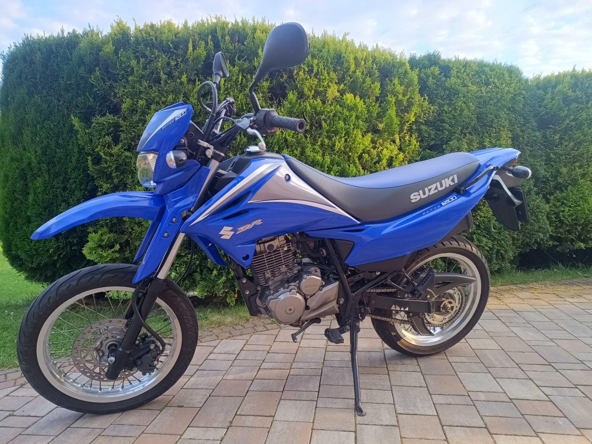 Suzuki DR 125 SM