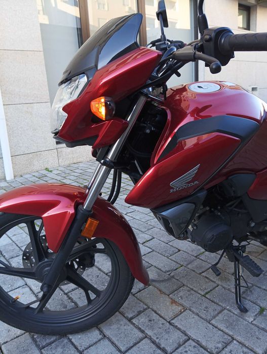 Honda Cb125f impecável