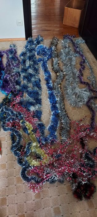 Продаю игрушки на дождик мишуру на елку