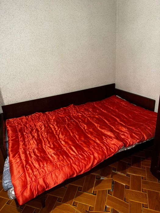 Отдам шкафы, кресла и кровать