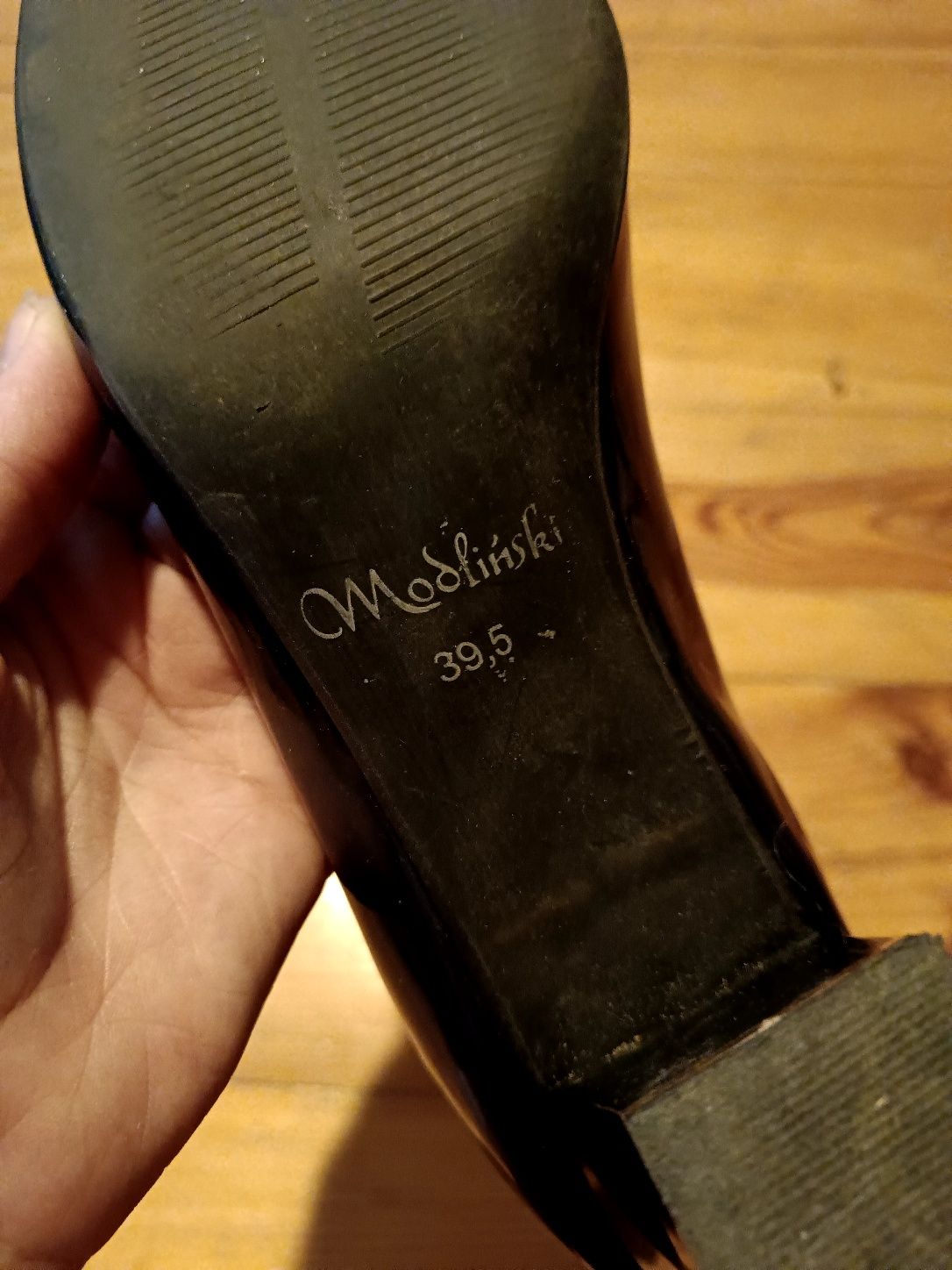 Buty na obcasie Modliński