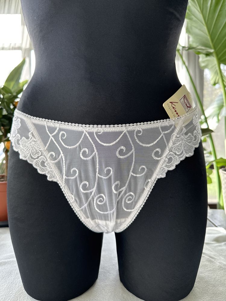 Stringi biale r. S (173)