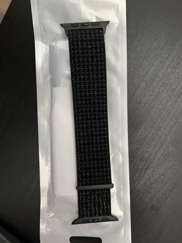 Dwa paski Apple Watch